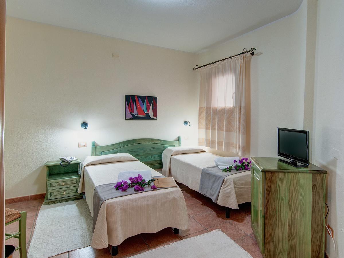 קאלה גונונה I Ginepri Hotel מראה חיצוני תמונה