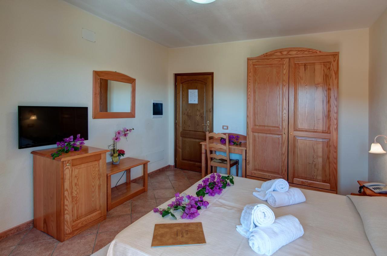 קאלה גונונה I Ginepri Hotel מראה חיצוני תמונה